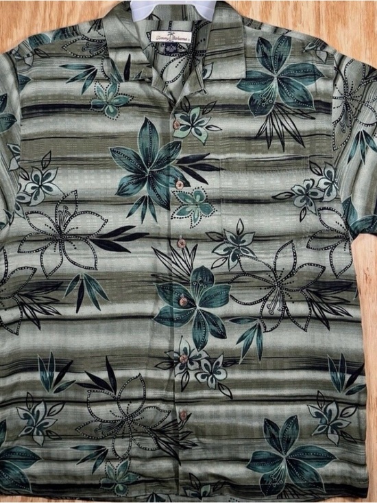 Tommy Bahama Other - Tommy Bahama Blue-Green Silk Camp Shirt